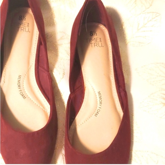 Time Tru memory foam Maroon color Flats Size 8.5 - Picture 1 of 7